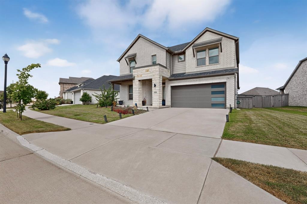 6725 Aster Drive Property Photo 4