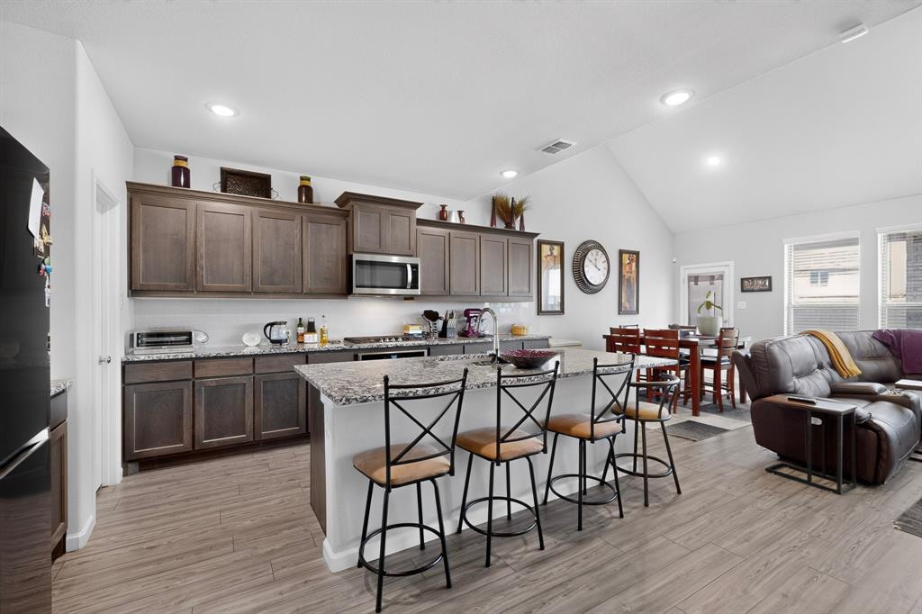 6725 Aster Drive Property Photo 10