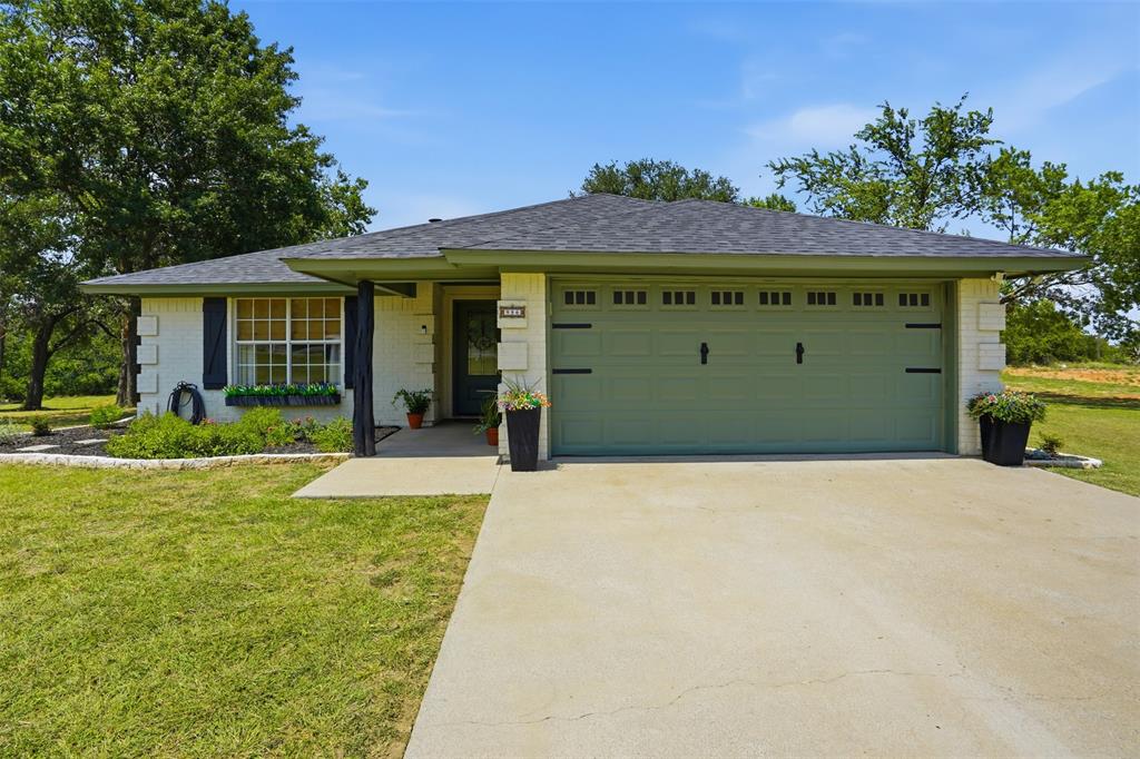 986 Eagles Way Property Photo 2