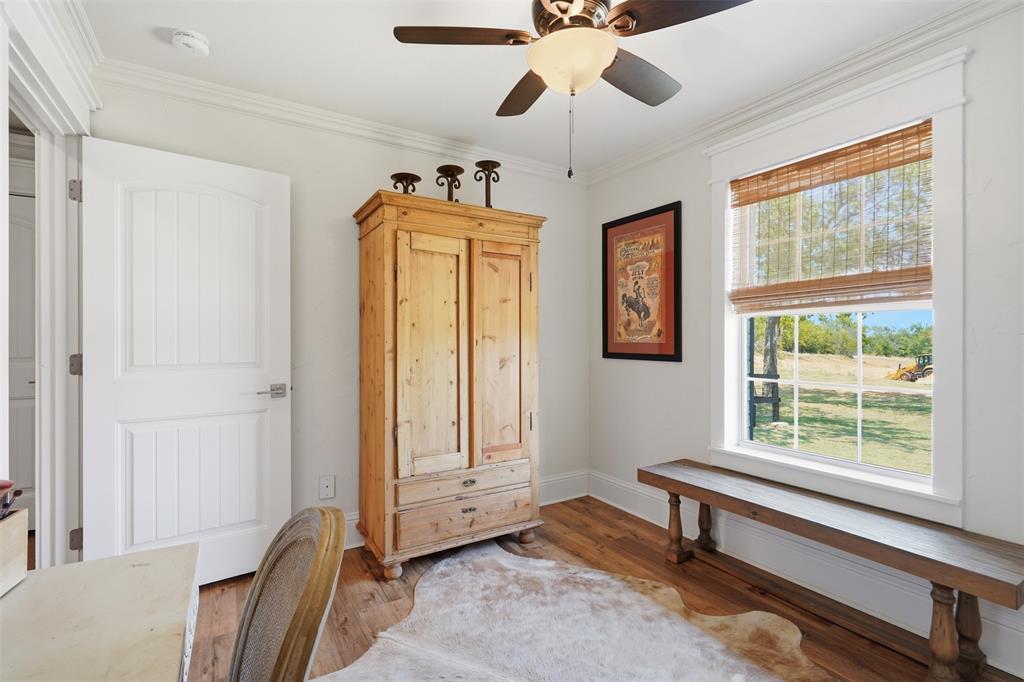 986 Eagles Way Property Photo 14