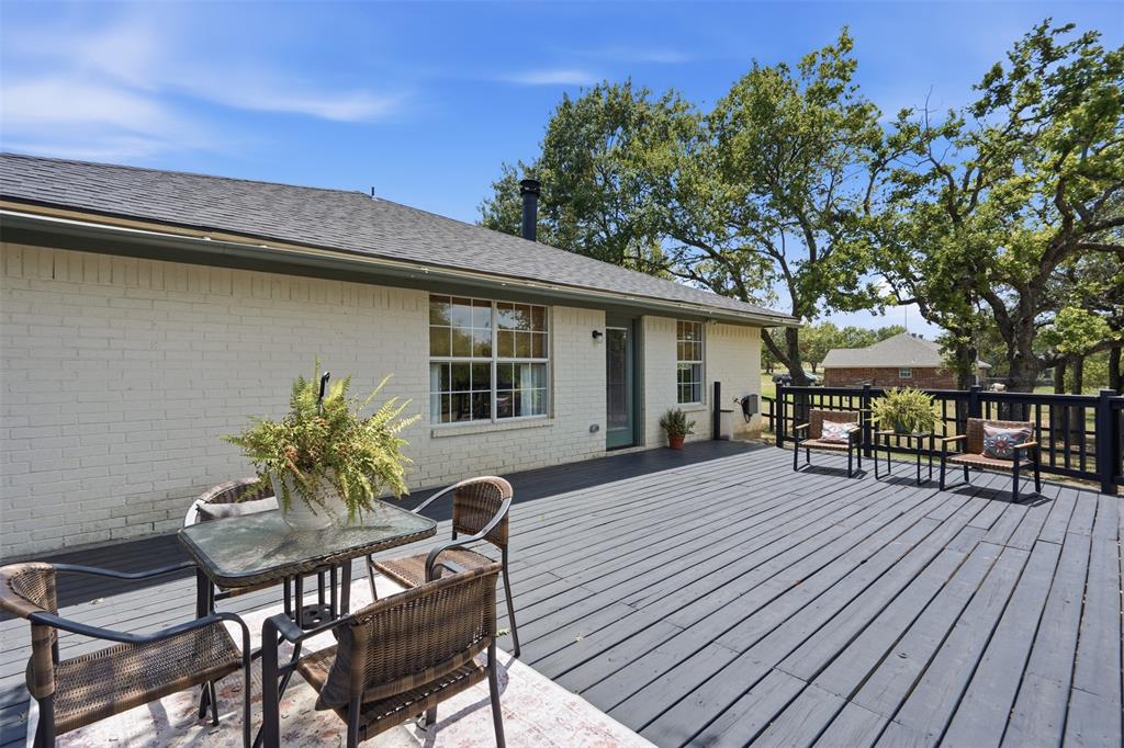 986 Eagles Way Property Photo 32