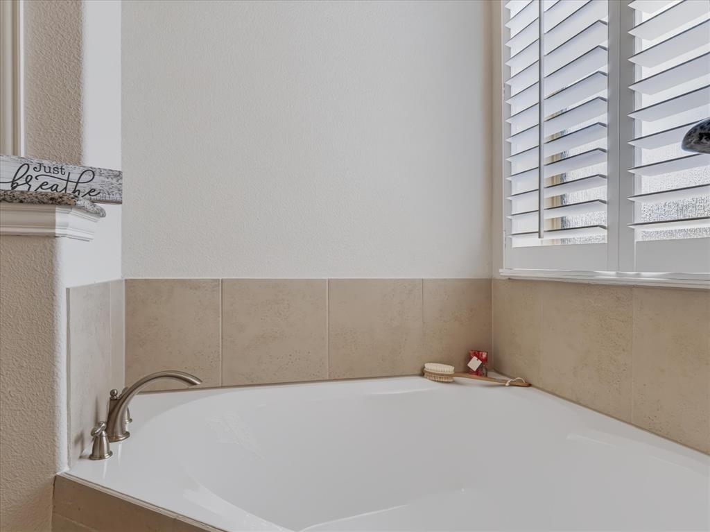 291 Moorland Drive Property Photo 8