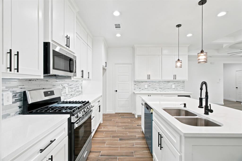 1038 Barton Avenue Property Photo 14