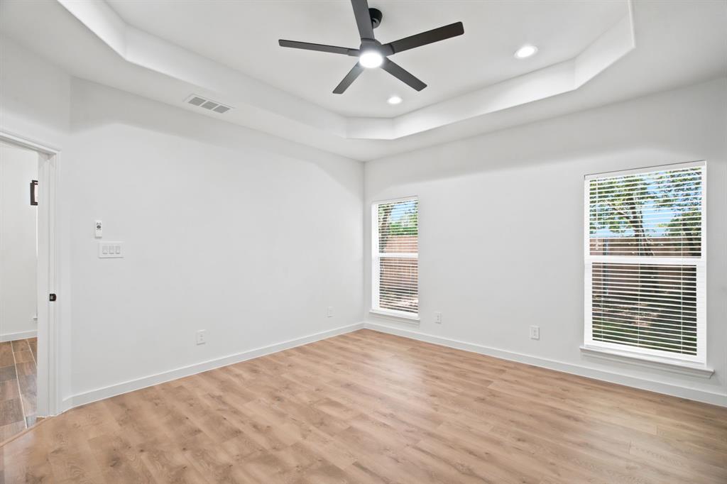 1038 Barton Avenue Property Photo 21