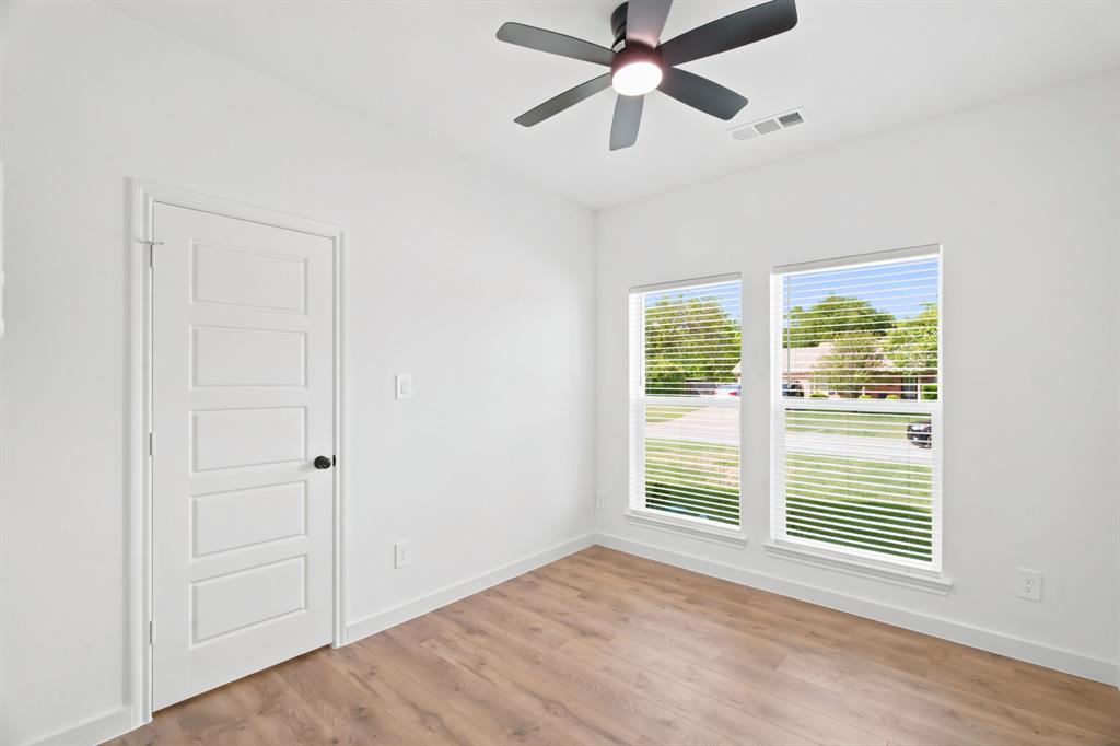 1038 Barton Avenue Property Photo 27