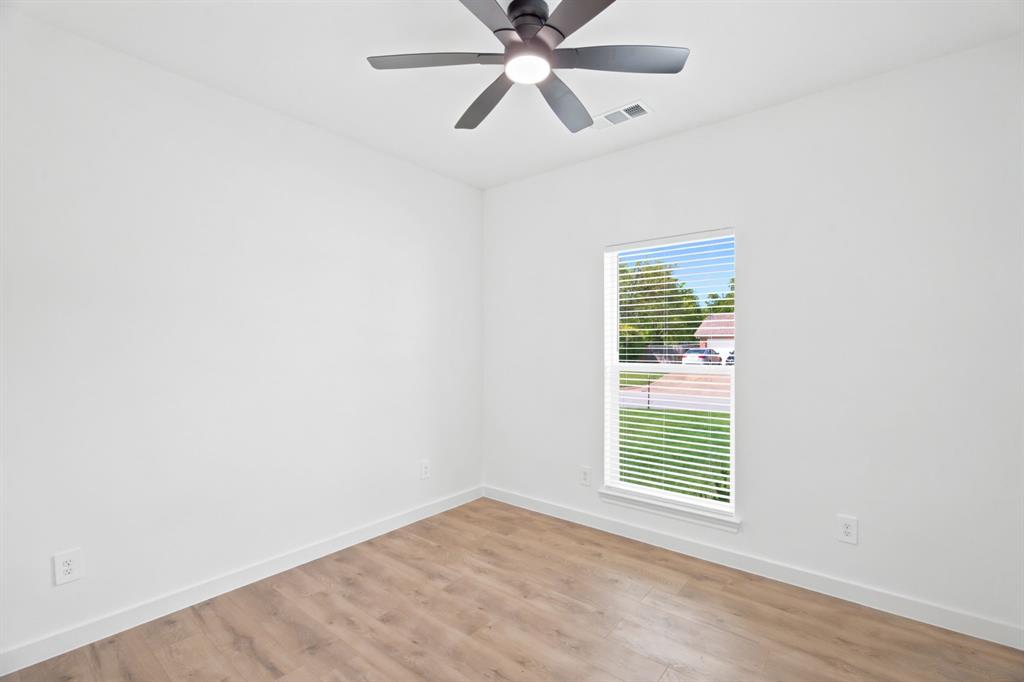 1038 Barton Avenue Property Photo 30