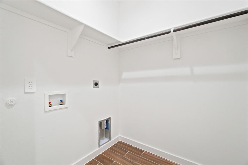 1038 Barton Avenue Property Photo 34