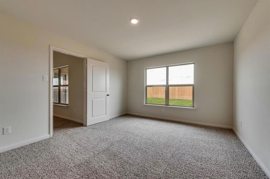 254 Shaw Creek Boulevard Property Photo 6