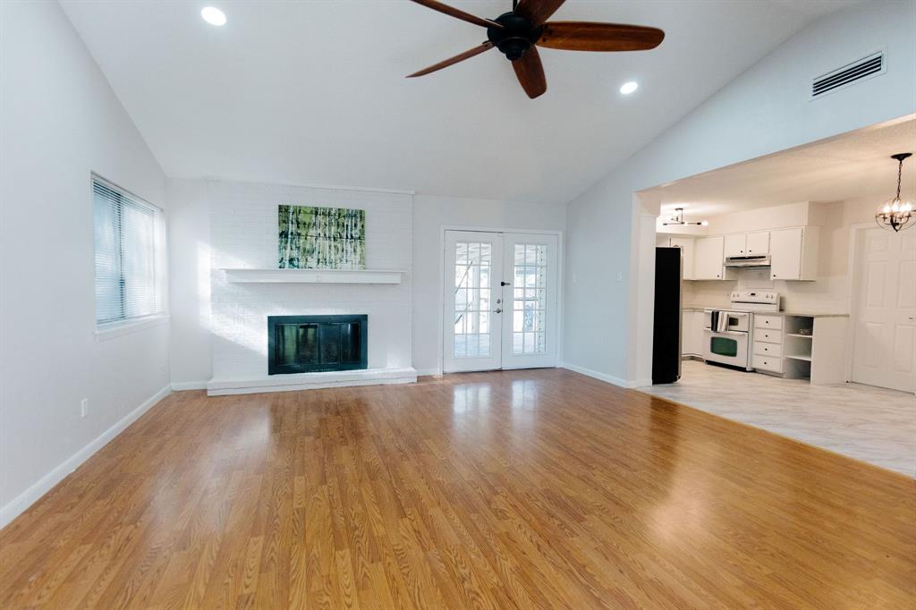 2103 Cedarcrest Drive Property Photo 1