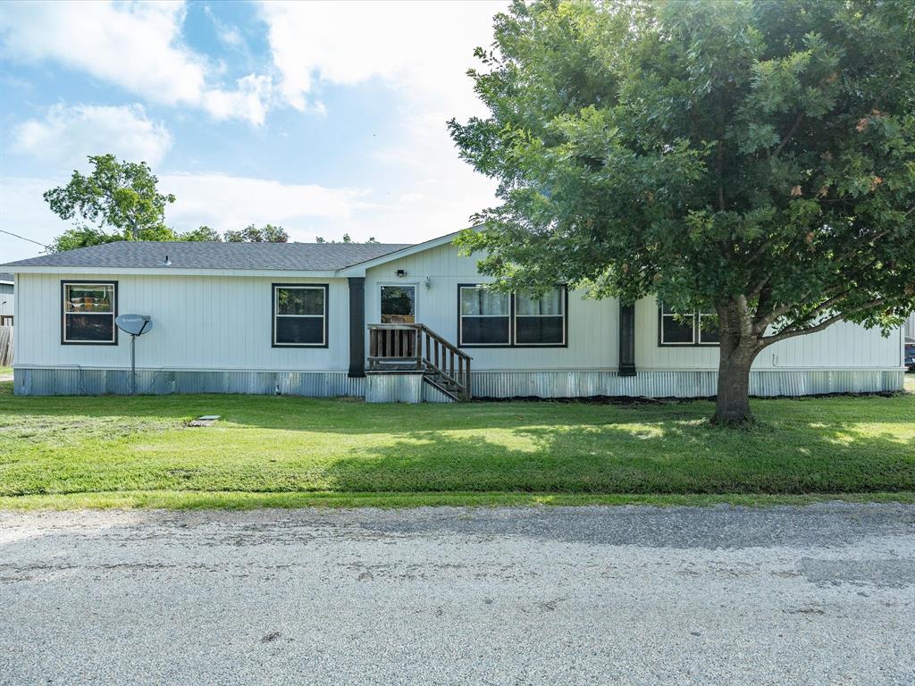 106 Hemphill Street Property Photo 1