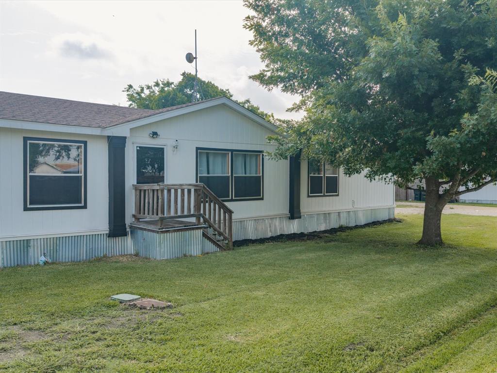 106 Hemphill Street Property Photo 1