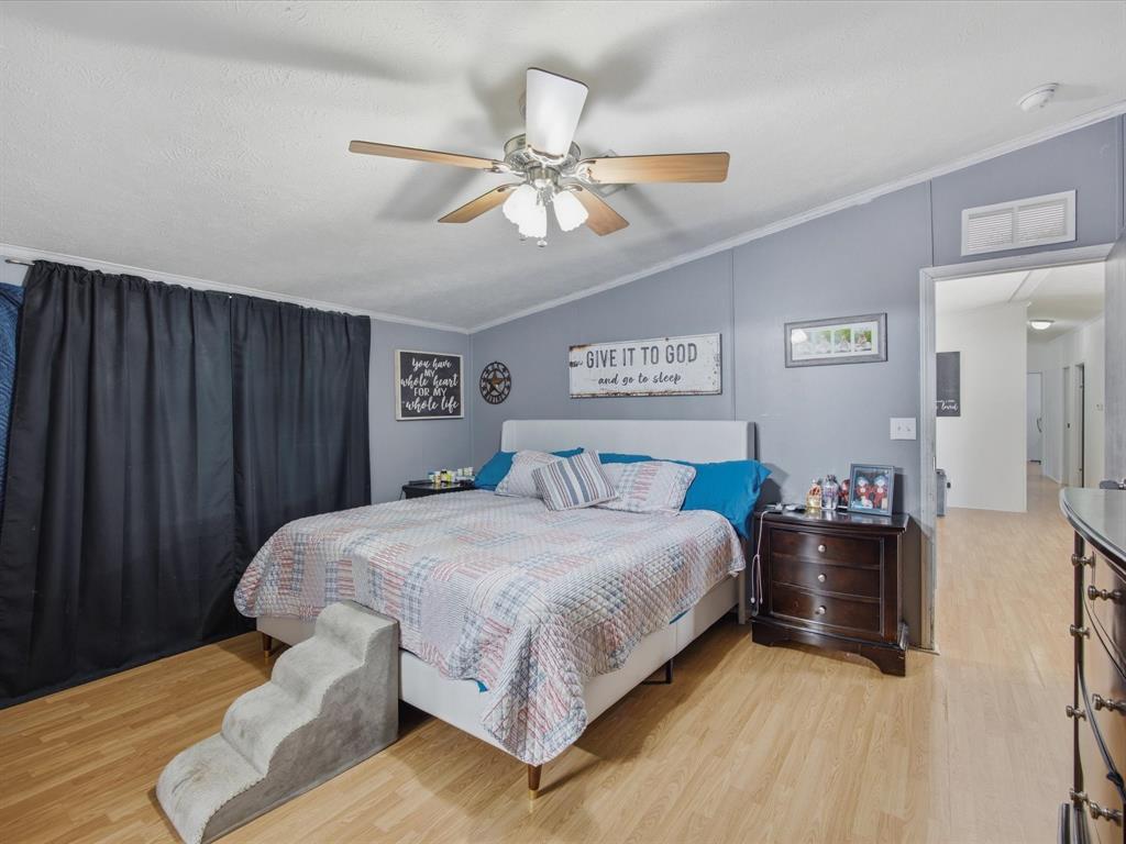 106 Hemphill Street Property Photo 12