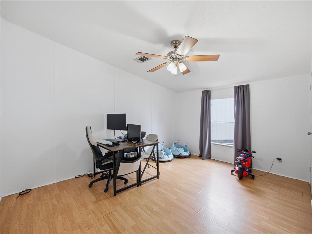 106 Hemphill Street Property Photo 20