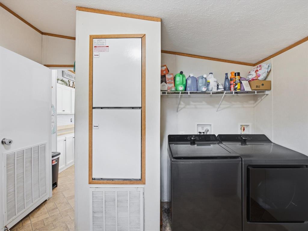 106 Hemphill Street Property Photo 23