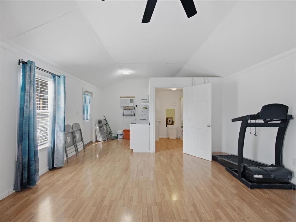 106 Hemphill Street Property Photo 25