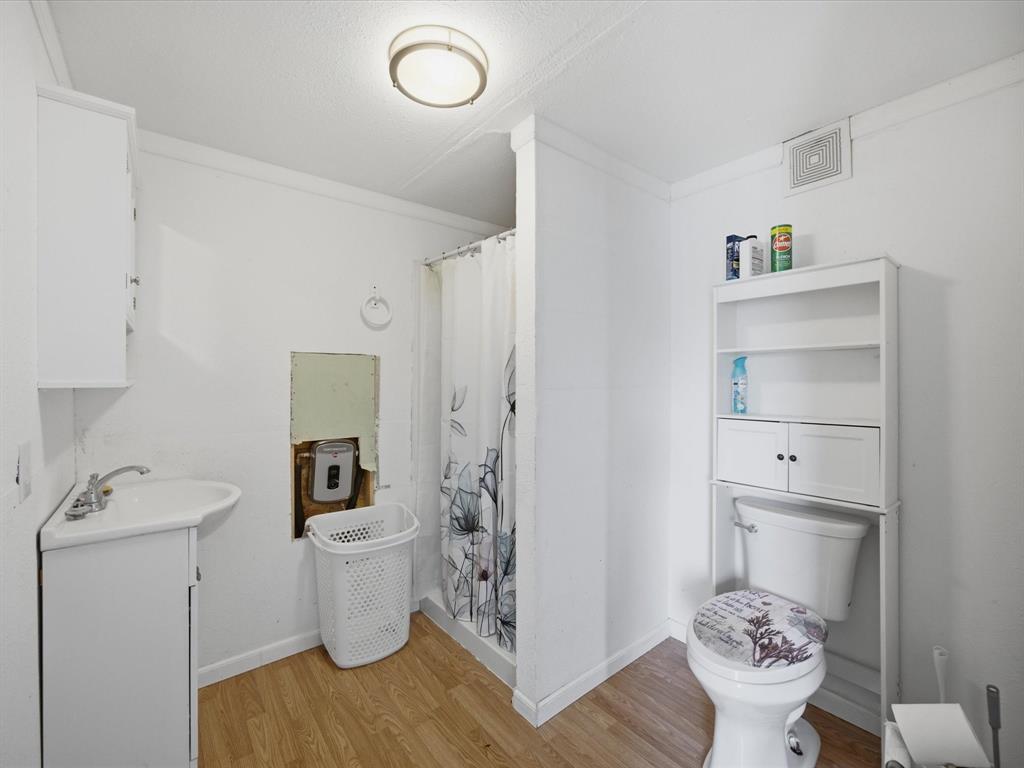 106 Hemphill Street Property Photo 27