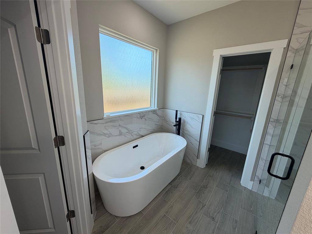 3025 Red Oak Drive Property Photo 9