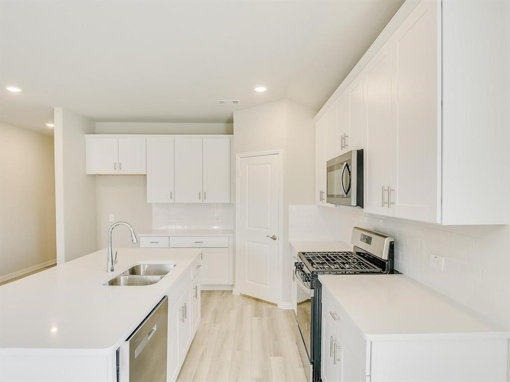 2305 Bellatrix Drive Property Photo 5