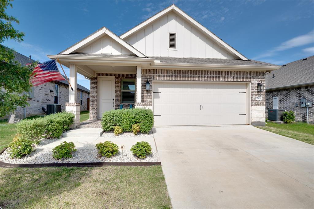 3703 Cloverleaf Lane Property Photo 1