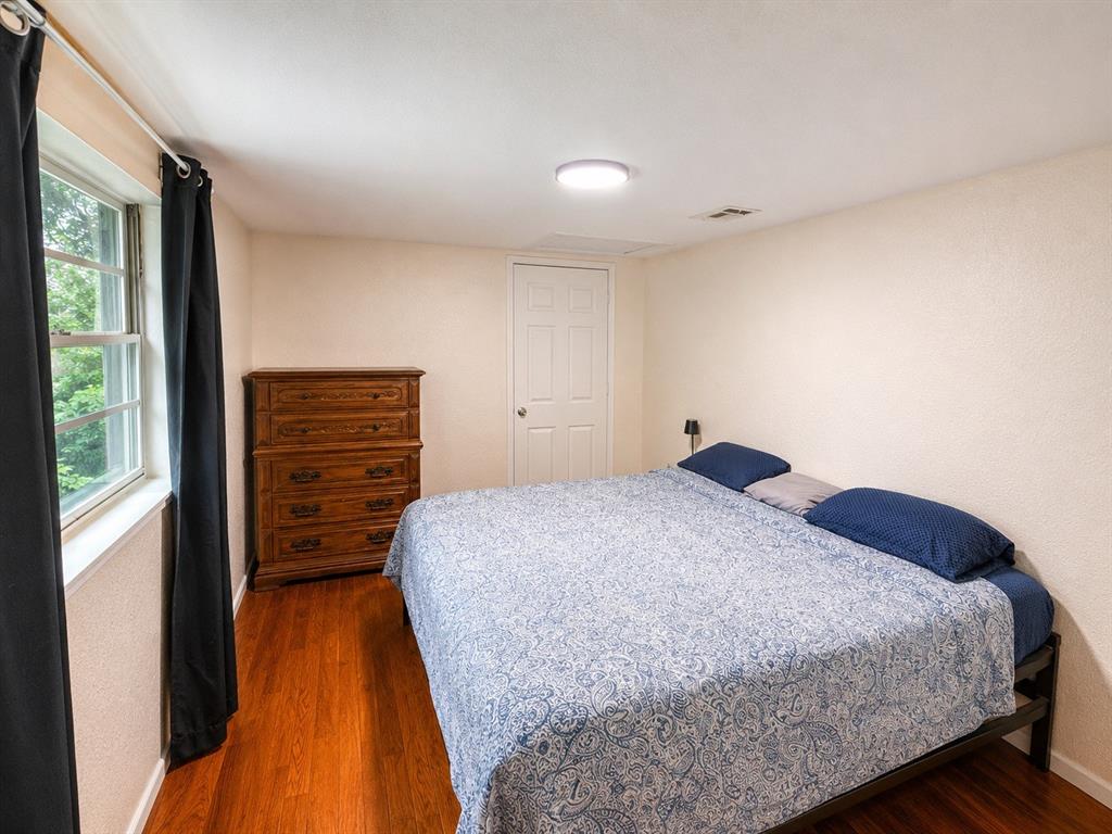 2015 Avon Drive Property Photo 7