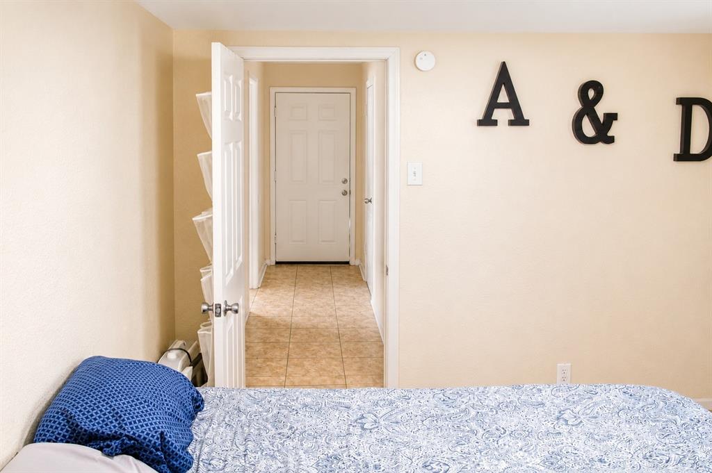 2015 Avon Drive Property Photo 8