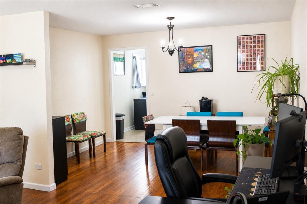 2015 Avon Drive Property Photo 11