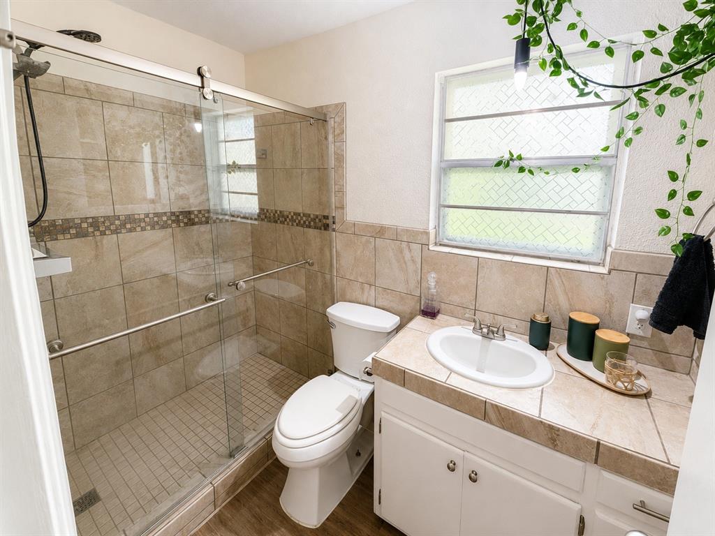 2015 Avon Drive Property Photo 12