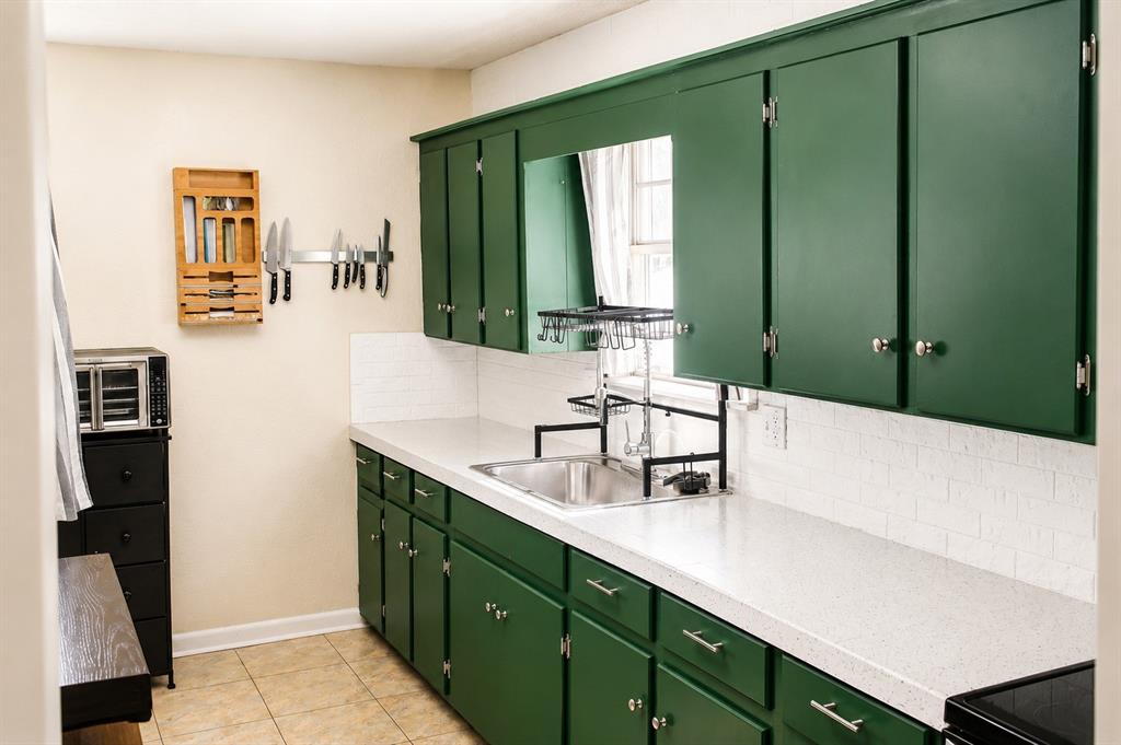 2015 Avon Drive Property Photo 15