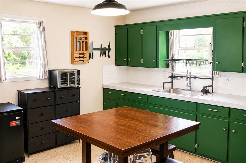 2015 Avon Drive Property Photo 16