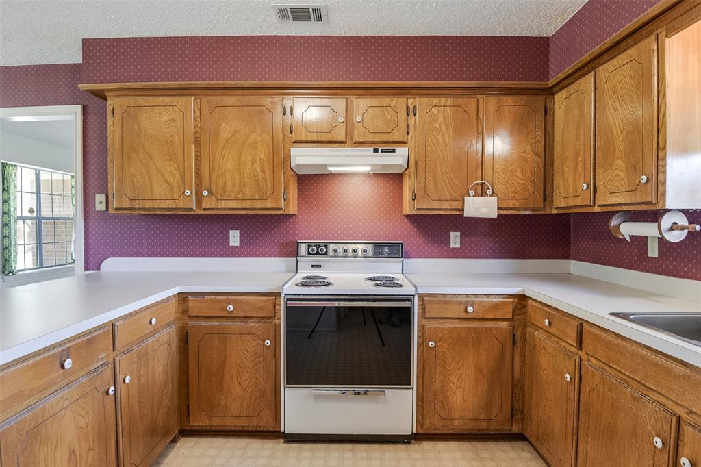 301 Vinyard Drive Property Photo 12
