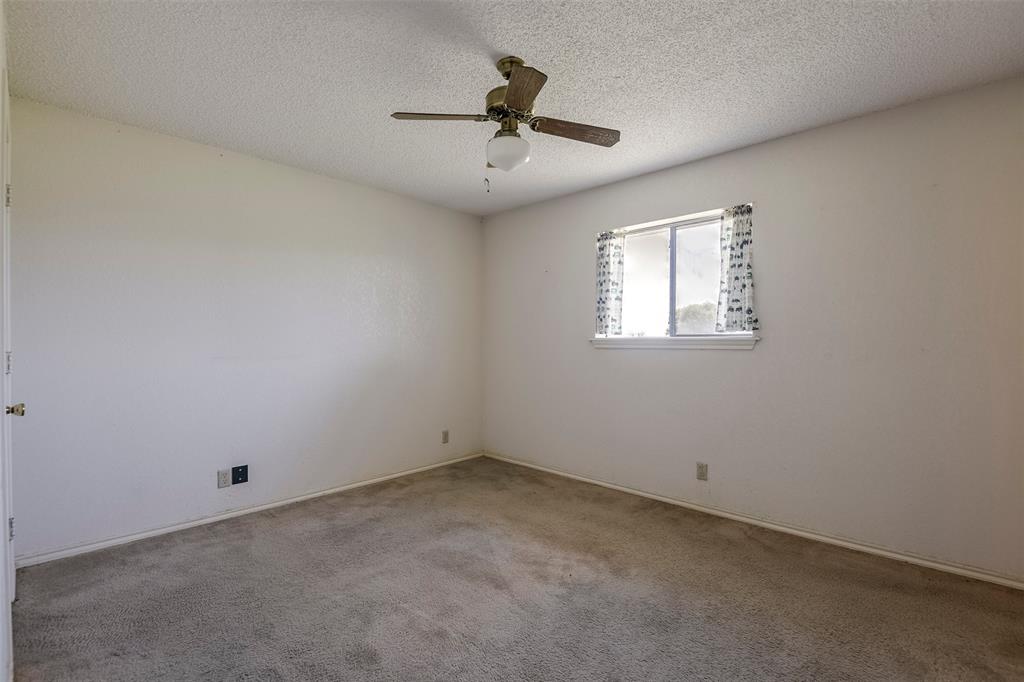 301 Vinyard Drive Property Photo 18