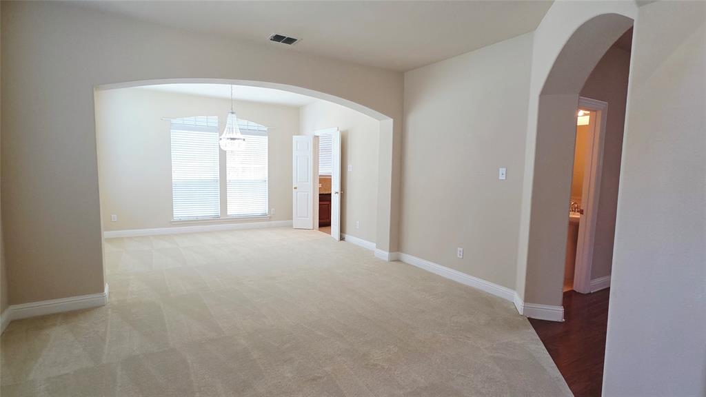 1902 Smoke Tree Trail Property Photo 3