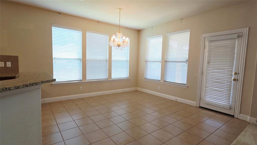 1902 Smoke Tree Trail Property Photo 8