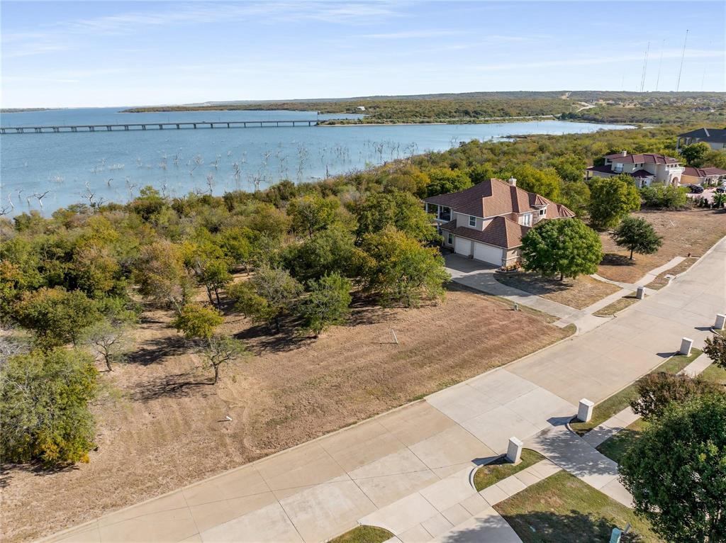 1123 Mallard Pointe Drive Property Photo 4
