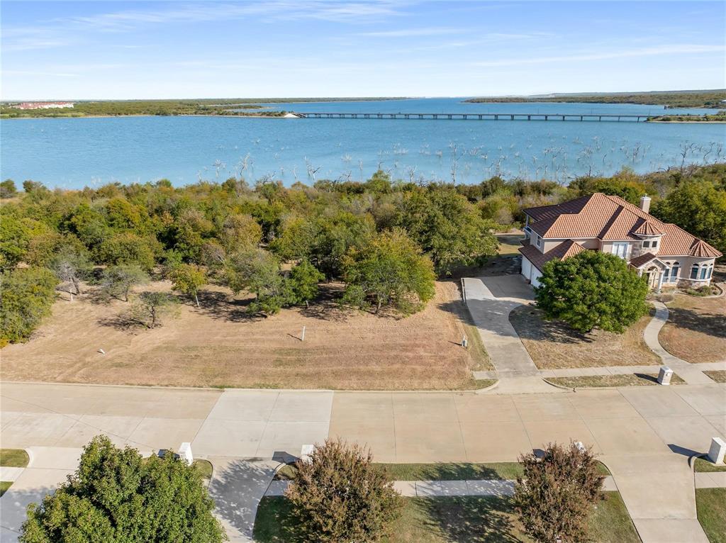 1123 Mallard Pointe Drive Property Photo 5
