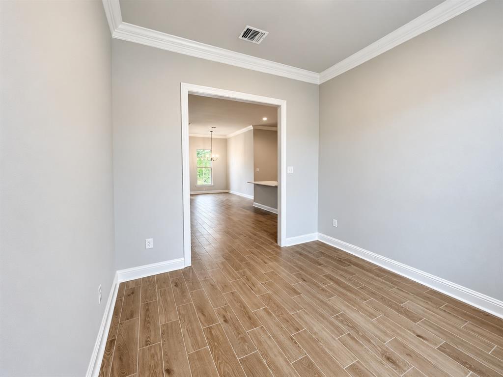 5033 Falcon Bay Drive Property Photo 13