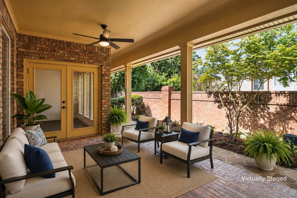 9108 Colonial Gardens Property Photo 16