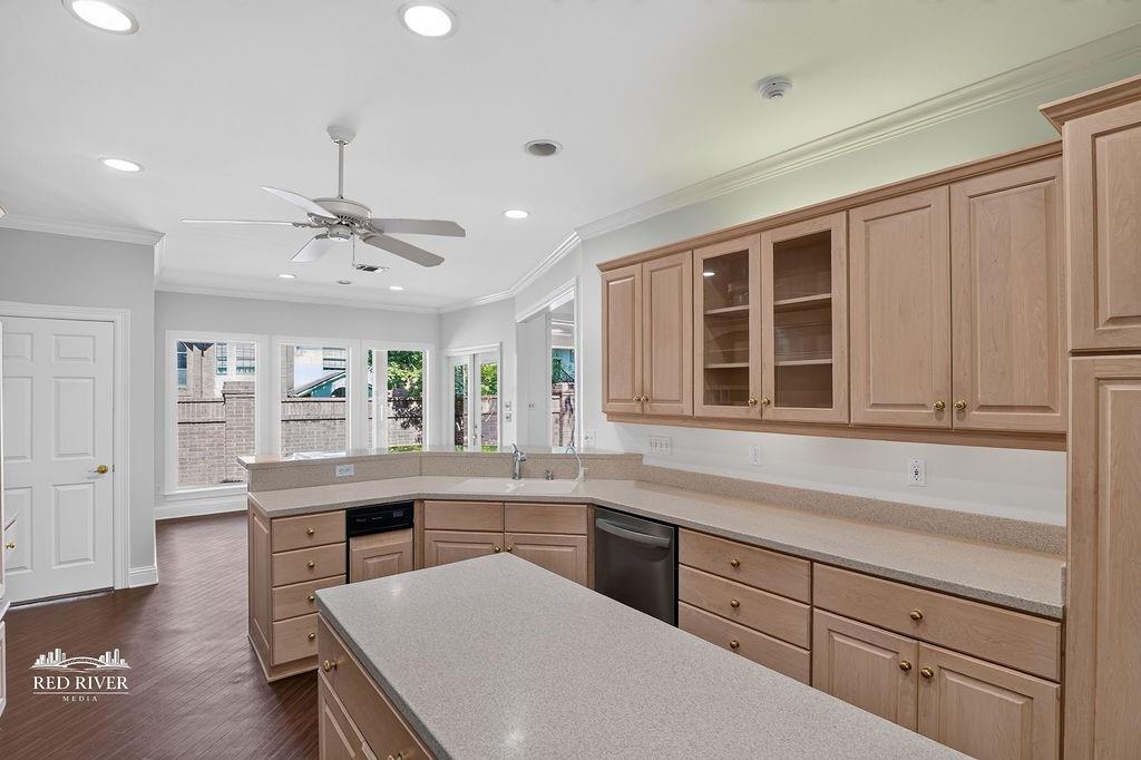 9108 Colonial Gardens Property Photo 23