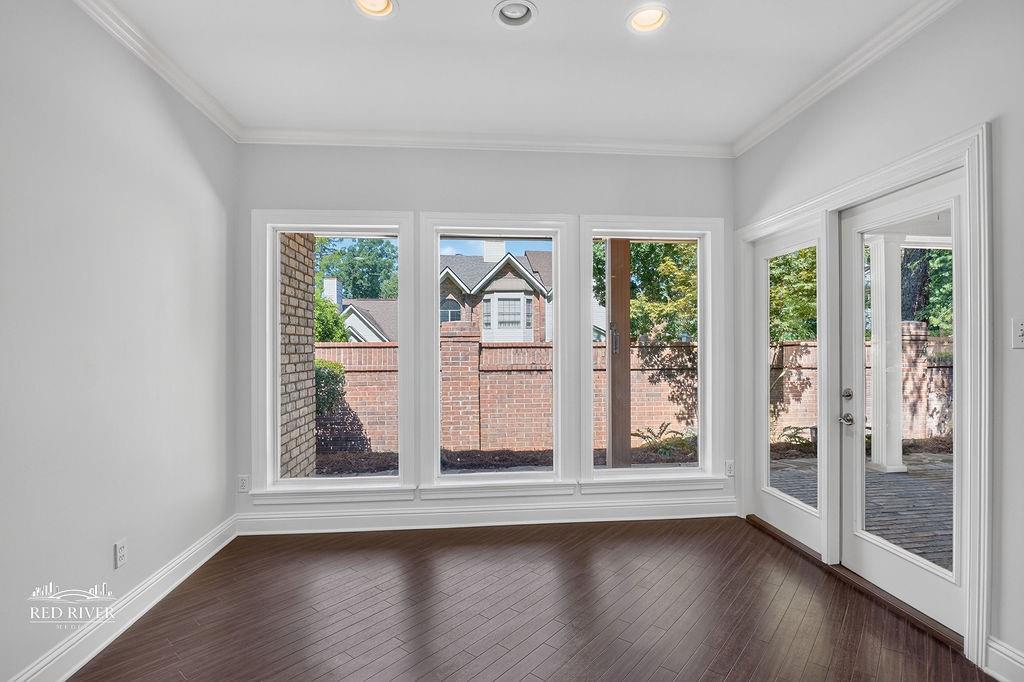 9108 Colonial Gardens Property Photo 24