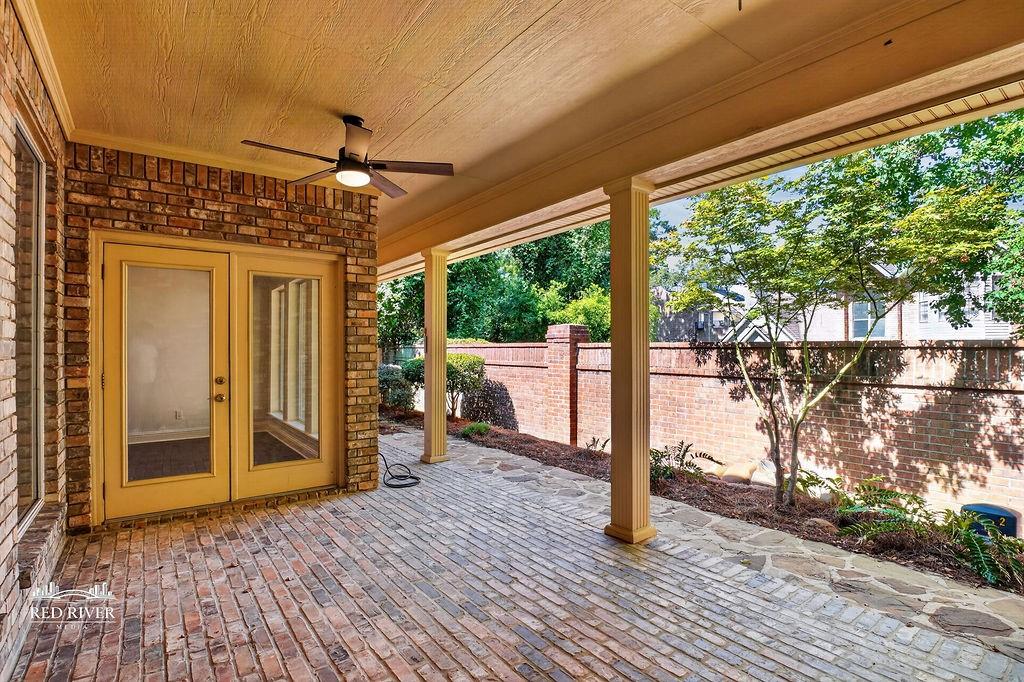 9108 Colonial Gardens Property Photo 29