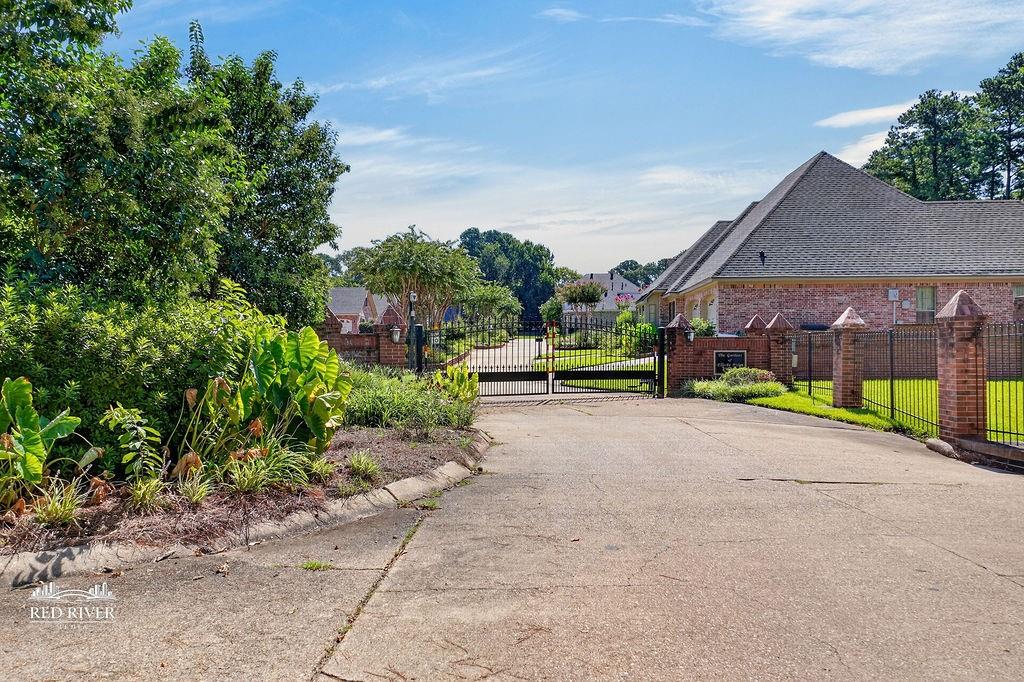 9108 Colonial Gardens Property Photo 31