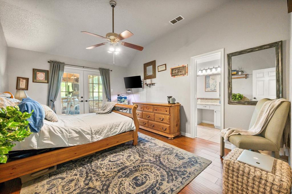 400 Rolling Hills Drive Property Photo 15