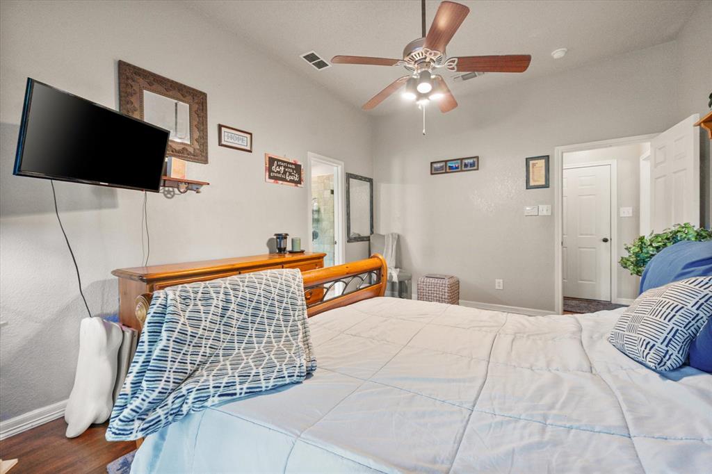 400 Rolling Hills Drive Property Photo 16