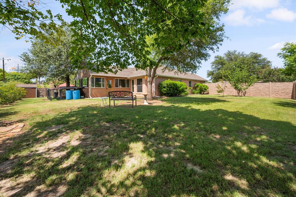 400 Rolling Hills Drive Property Photo 25