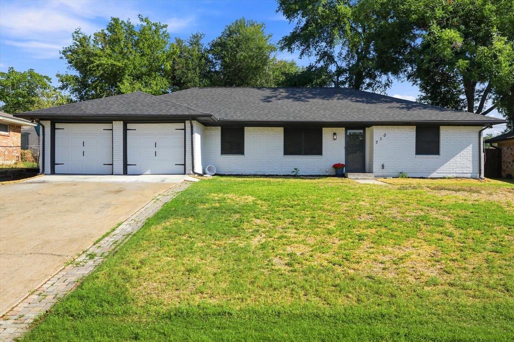 710 Greenland Way Property Photo 2