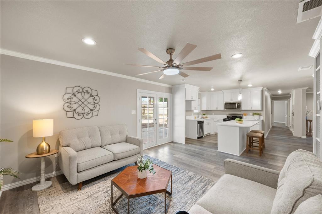 710 Greenland Way Property Photo 14