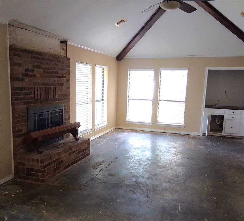 319 Jamie Way Property Photo 5