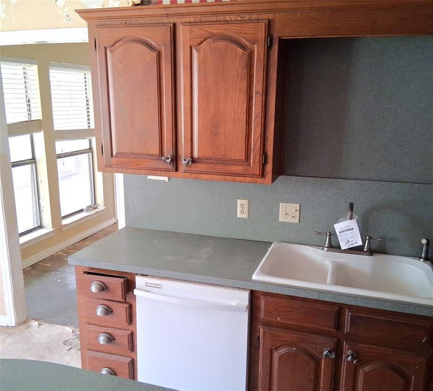319 Jamie Way Property Photo 8