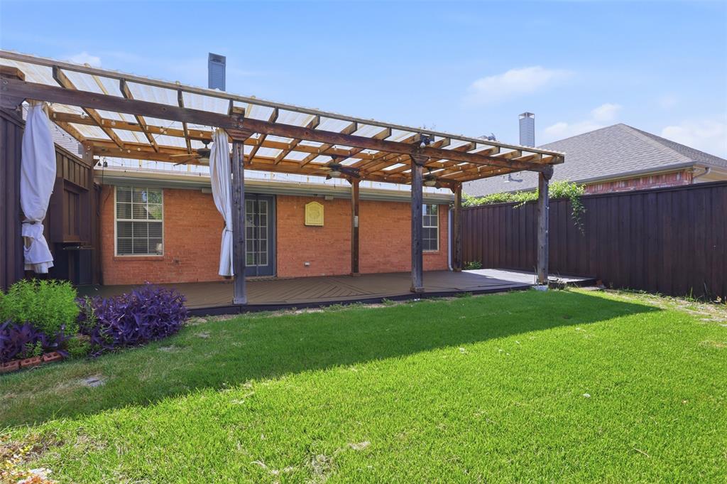 5205 Teddington Park Drive Property Photo 5