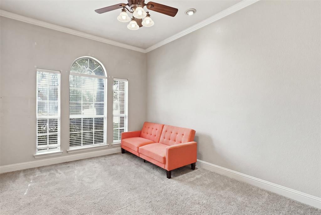 5205 Teddington Park Drive Property Photo 12